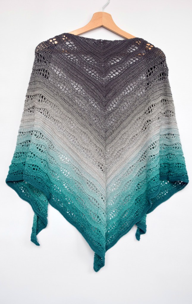 crochet triangle shawl pattern using scheepjes whirl